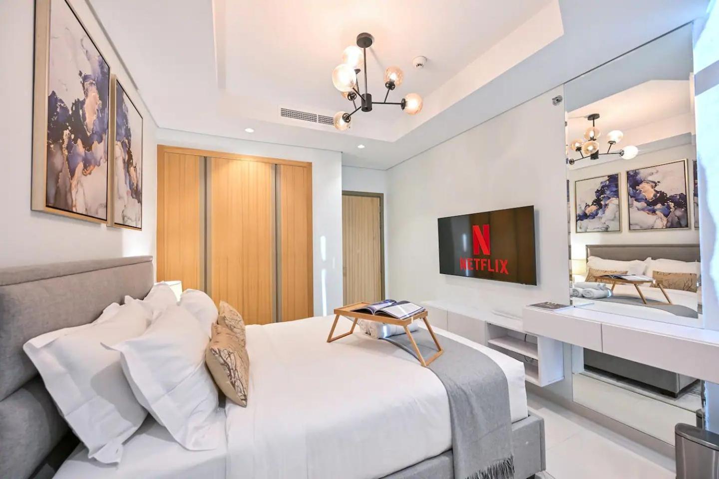 New 2 Bed Burj Khalifa View, 64th Floor Infinity Pool * Dubai